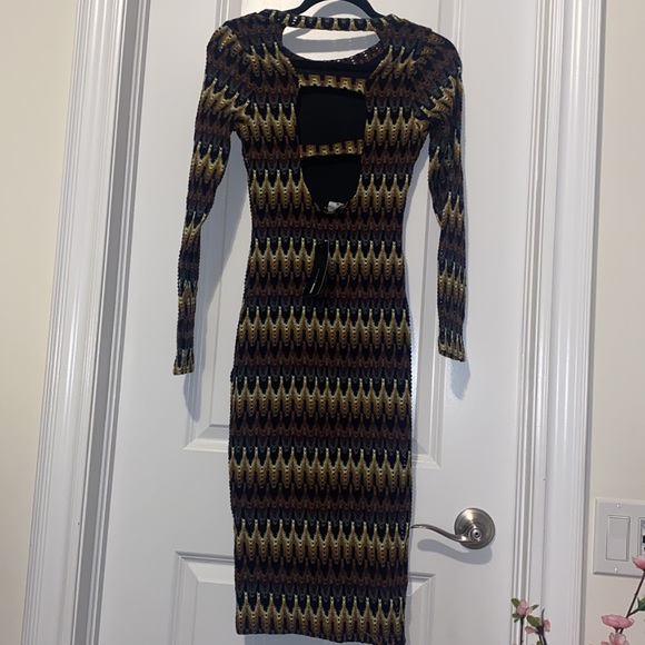 Fashion Nova knitted midi dress - Picture 3 of 3